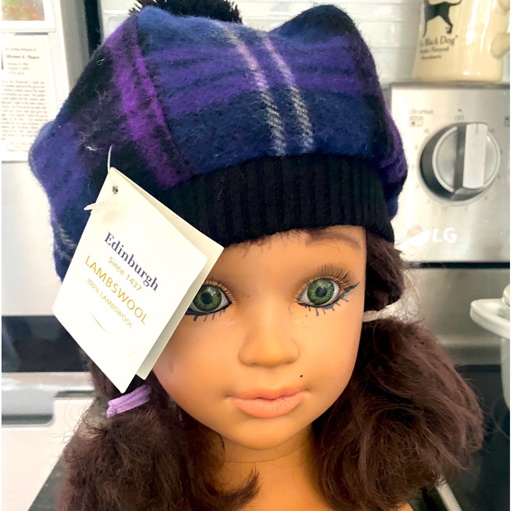 Tam, authentic Scottish cap/ hat. Pom Pom. Plaid. Lambswool. NWT Youth size